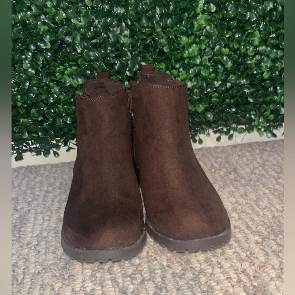 Brown boots